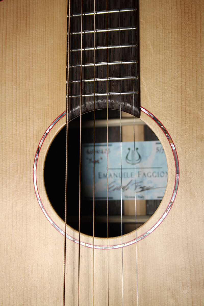 "Musa" Midsize acoustic guitar - Image 7