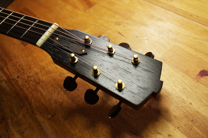 "Musa" Midsize acoustic guitar - Image 9