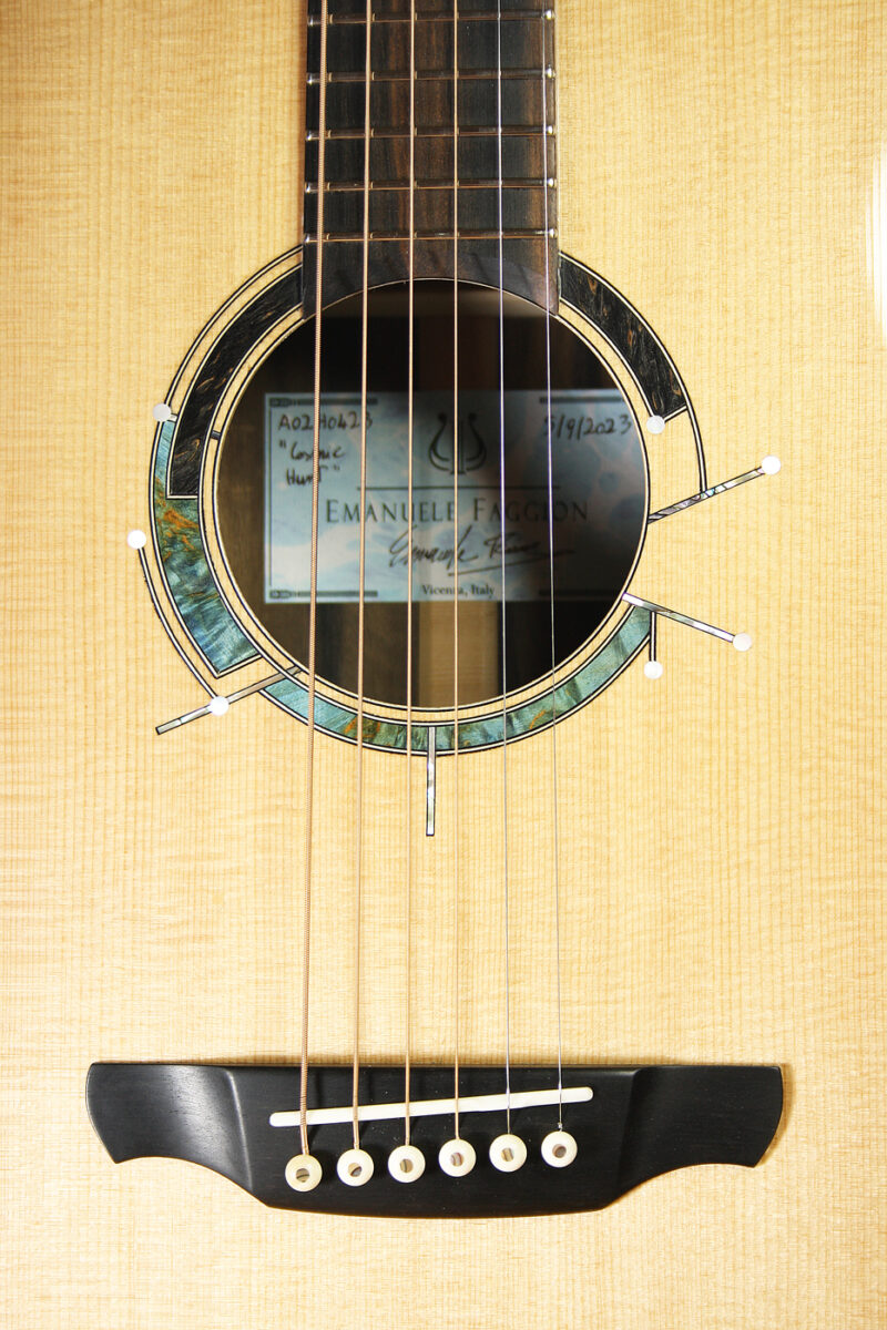 "Cosmic Hunt" Midsize acoustic guitar - Image 8